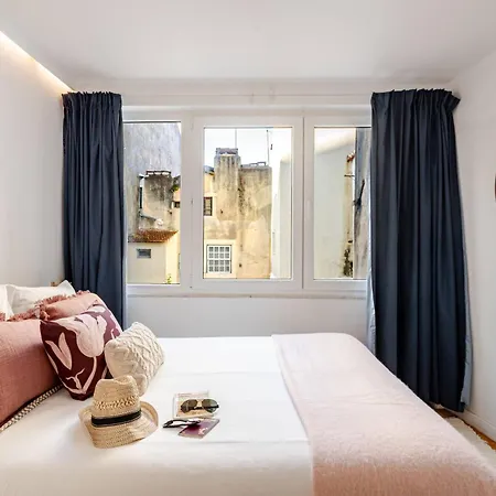 Alcaide - 1 Bedroom In Santa Catarina - With Balcony And Fast Wifi * Lisboa