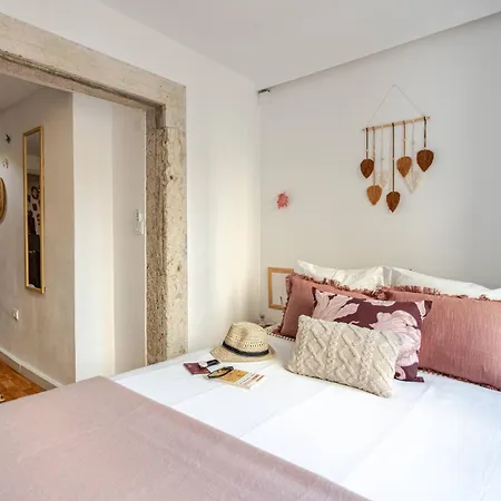 Alcaide - 1 Bedroom In Santa Catarina - With Balcony And Fast Wifi
