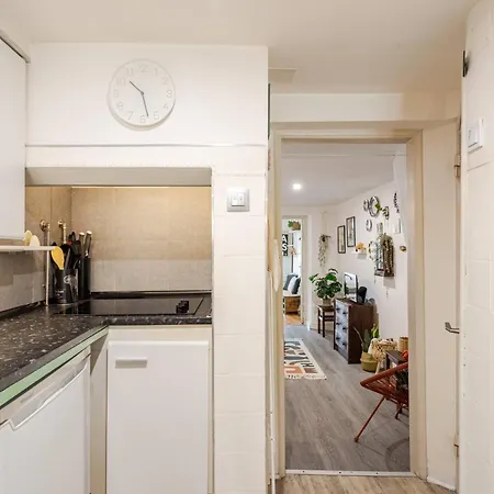 Alcaide - 1 Bedroom In Santa Catarina - With Balcony And Fast Wifi Lisboa