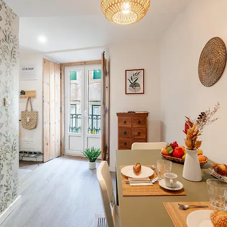 Alcaide - 1 Bedroom In Santa Catarina - With Balcony And Fast Wifi Apartamento Lisboa